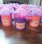 Creative with the bucket - Cap on or off, we can make play around with the bucket. List all your requirements so we can make your party packs how you and your little one would appreciate them