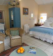 Garden Cottage openplan bedroom