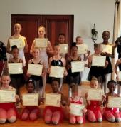 Ballet dancers with examination certificates