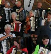 Zariana Ross - accordion music school Pretoria Villieria Accordion Classes & Lessons 3_small